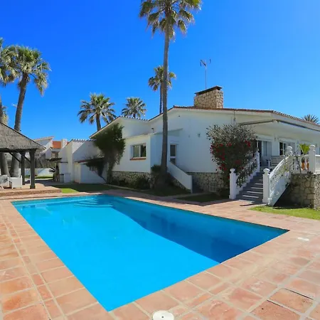 Del Mar 'boutique Beach-house' 11pax Villa *