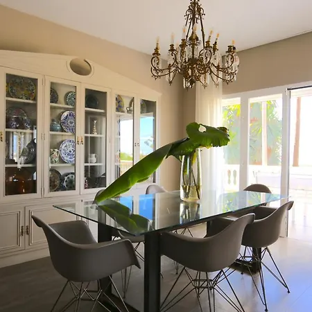 Villa Del Mar 'boutique Beach-house' 11pax