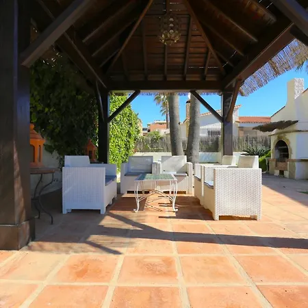 Del Mar 'boutique Beach-house' 11pax Villa *